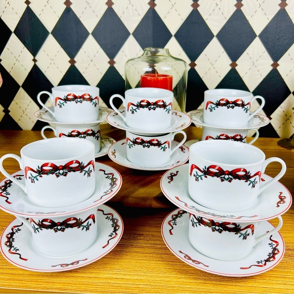 Festive Christmas Tea Service for 10 Teacup & Saucer Set Red & Green Holiday